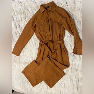 Brown long sleeve pant jumpsuit. Size S